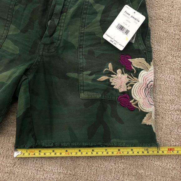 Delist 4/30‼️Free People Embroidered Floral Shorts - Picture 5 of 7